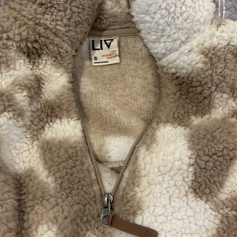 Fuzzy pullover - Picture 4 of 5